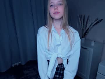Nude cam girl hug_honestly image #5766255