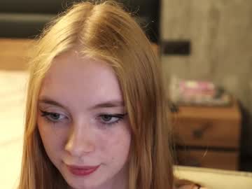 Nude cam girl lily_lyn image #5115331