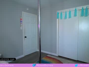 Nude cam girl rosiebones image #2092212