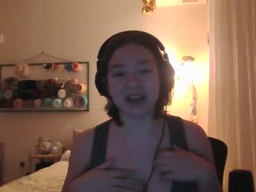 Nude cam girl ftarh18 image #4688697