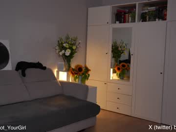 Nude cam girl _blackbee_ image #4912970