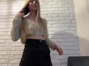 Nude cam girl riley_ly image #4528071