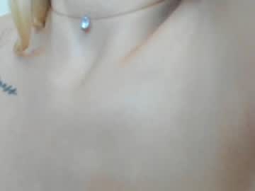 Nude cam girl christine0990__ image #5541488