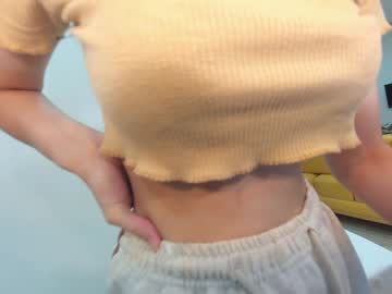Nude cam girl ehotlovea image #2909771