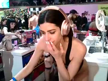 Nude cam girl kitty_kat93 image #3498077