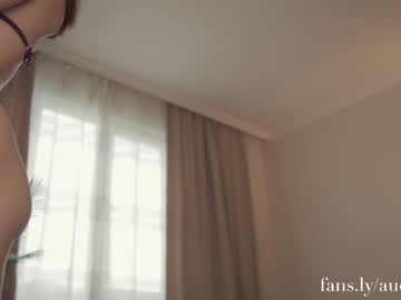 Nude cam girl auddicted image #2869580
