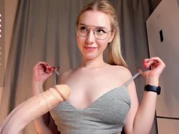 Nude cam girl nerdy_freyua image #5156838