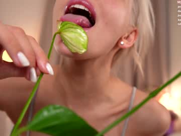 Nude cam girl peach_me image #189534