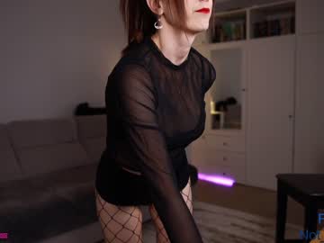 Nude cam girl _blackbee_ image #2959359
