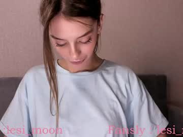Nude cam girl lesi_moon image #5080338