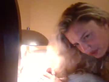 Nude cam girl kittyklaws003 image #2149667
