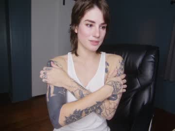 Nude cam girl aynmarie image #4914194