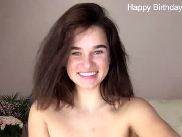 Nude cam girl ella_hey image #3182866