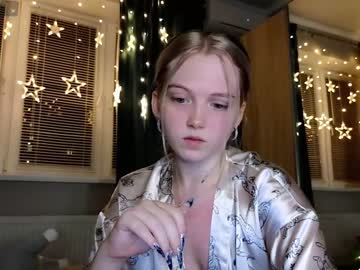 Nude cam girl small_blondee image #5976311