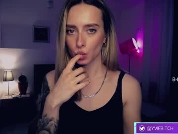 Nude cam girl _yvie_ image #4811151