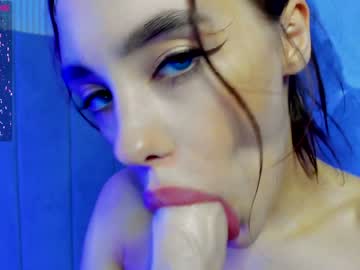 Nude cam girl angella_kleee image #2194698