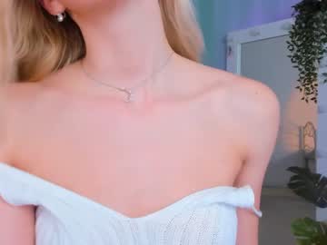 Nude cam girl emmi_rosee image #1190855