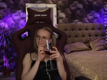 Nude cam girl angeellina image #3175251