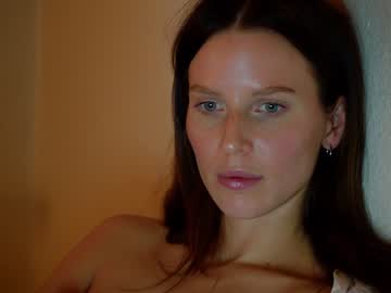 Nude cam girl ellaa91 image #2829573