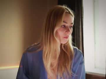 Nude cam girl cocolavina image #2159334