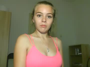 Nude cam girl inocent_student17 image #4977404