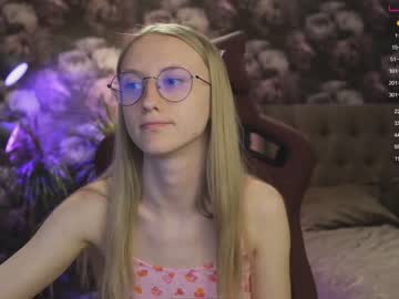 Nude cam girl angeellina image #1897346