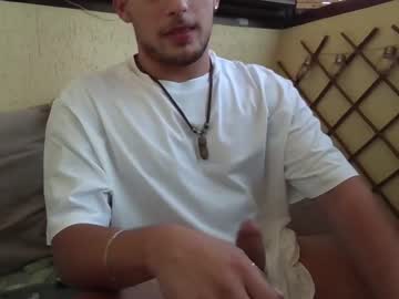 Nude cam man roberto_twink1 image #5038532