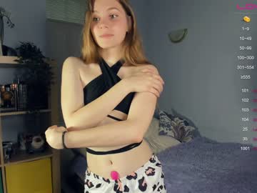 Nude cam girl youne_and_beautiful image #4823102