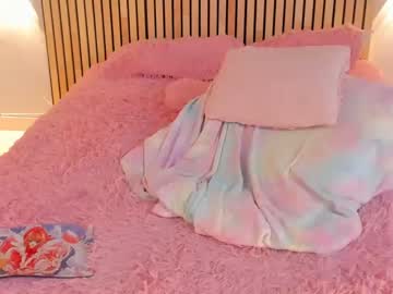 Nude cam girl little_effy18 image #4835249