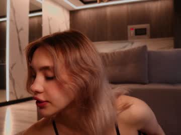 Nude cam girl angella_kleee image #4393924