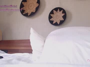 Nude cam girl emilia98xxx image #4120368