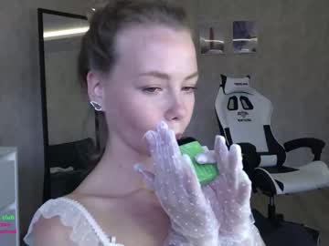Nude cam girl elli_harmon image #5270591