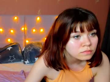 Nude cam girl batty_white_ image #1874898