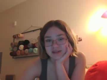 Nude cam girl ftarh18 image #4523598