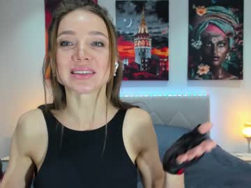 Nude cam girl evelyn_clare image #3787767