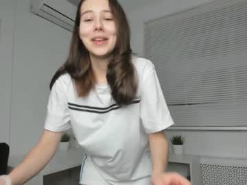Nude cam girl carolineprise image #1032478