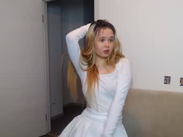 Nude cam girl selena_hearts image #5804648