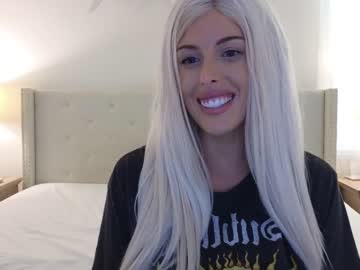 Nude cam girl catberg image #4389423