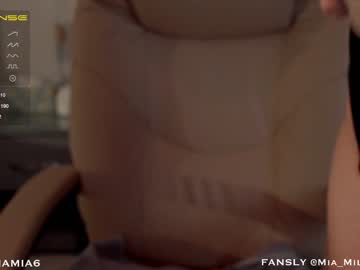 Nude cam girl mia_milagros image #3111640
