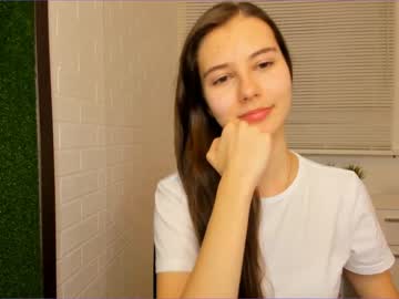 Nude cam girl carolineprise image #645396