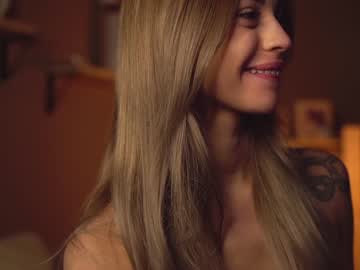 Nude cam girl cuteelsa_ image #5728088