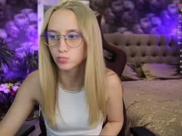 Nude cam girl angeellina image #2909117