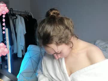 Nude cam girl mxxnsxsul image #2270156