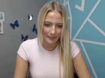 Nude cam girl shy_zorii image #1284079