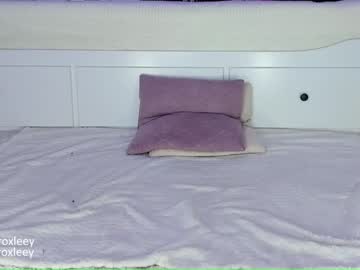 Nude cam girl roxy_blue_eyed_ image #1534171