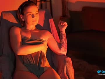 Nude cam girl tiffanyriox image #4978427
