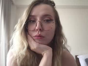 Nude cam girl loopcia image #5743022