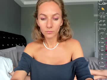 Nude cam couple mrs_kiss_vhs image #4286976