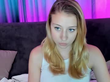 Nude cam girl emily_tayl0r image #3077166