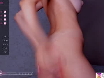 Nude cam girl bzzzme image #5459452
